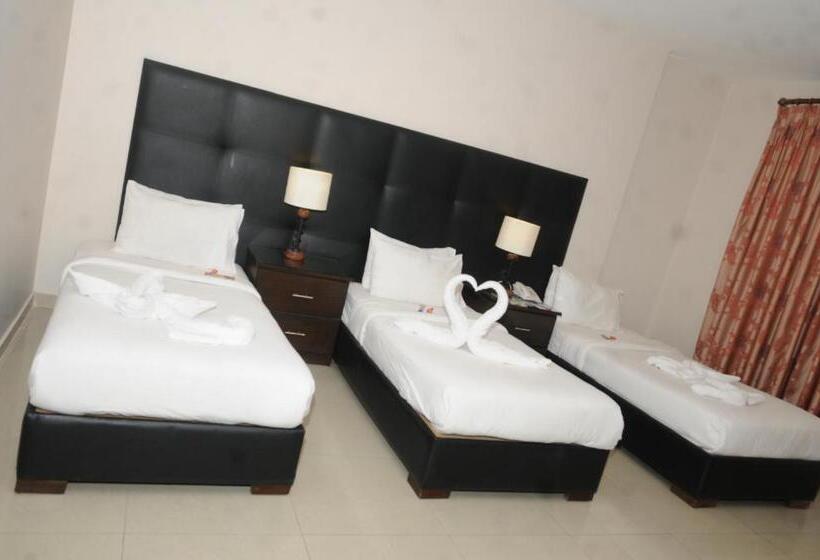 اتاق استاندارد سه نفره, La Maison