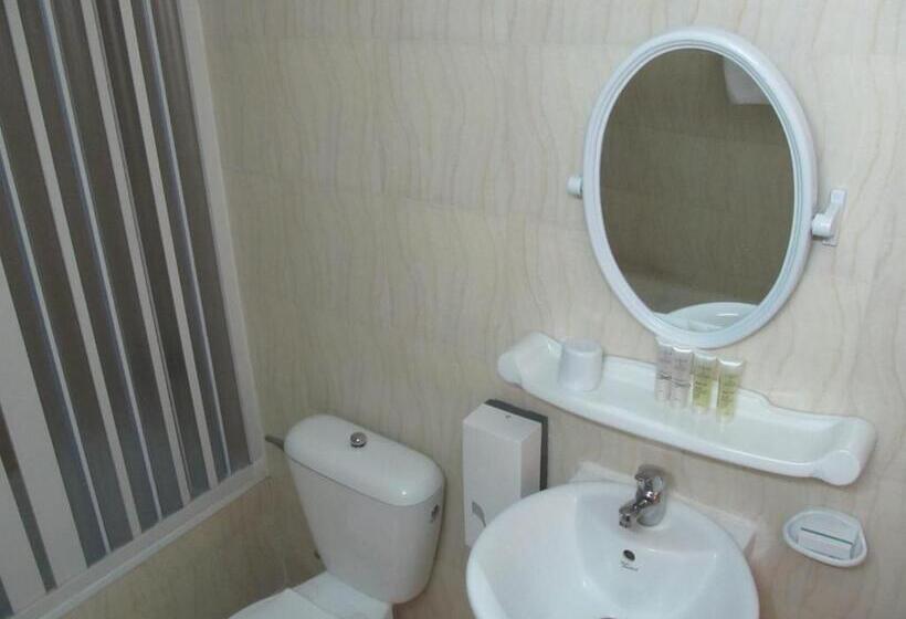 اتاق استاندارد با تخت بزرگ, La Maison