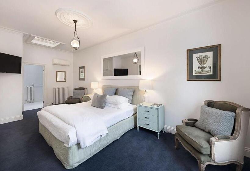 ガーデンビュースイート, Oscars Waterfront Boutique