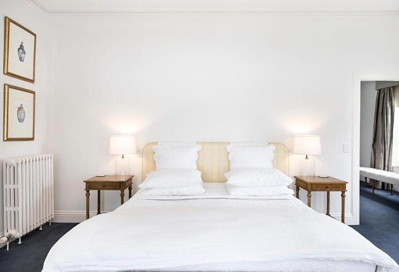 デラックススイート, Oscars Waterfront Boutique