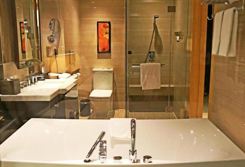 Executive Oda, Royal International Hotel Shanghai   Pudong International Airport