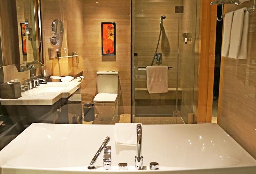 Executive Oda, Royal International Hotel Shanghai   Pudong International Airport