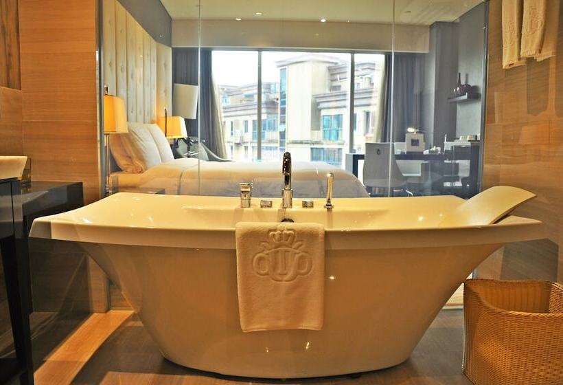 Executive Oda, Royal International Hotel Shanghai   Pudong International Airport