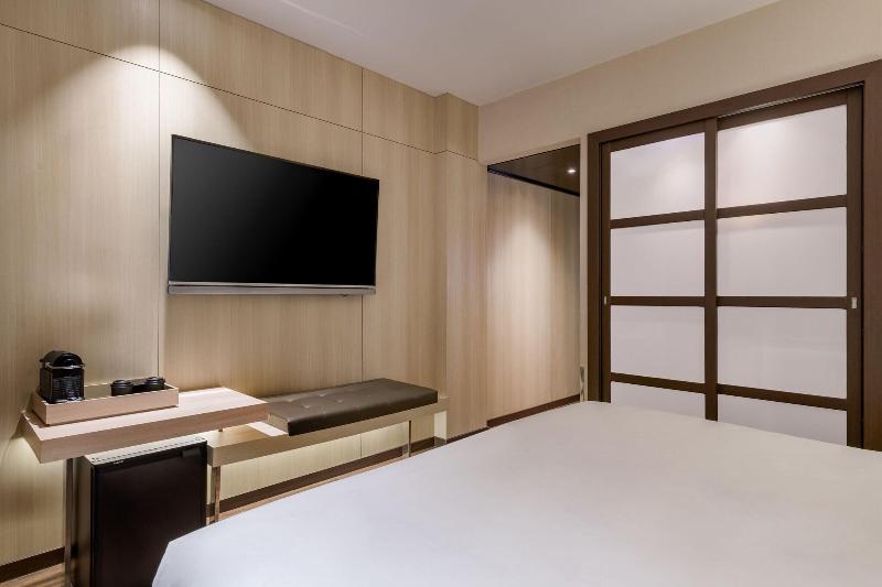 4인용 수피리어 룸, Scarlet Dago