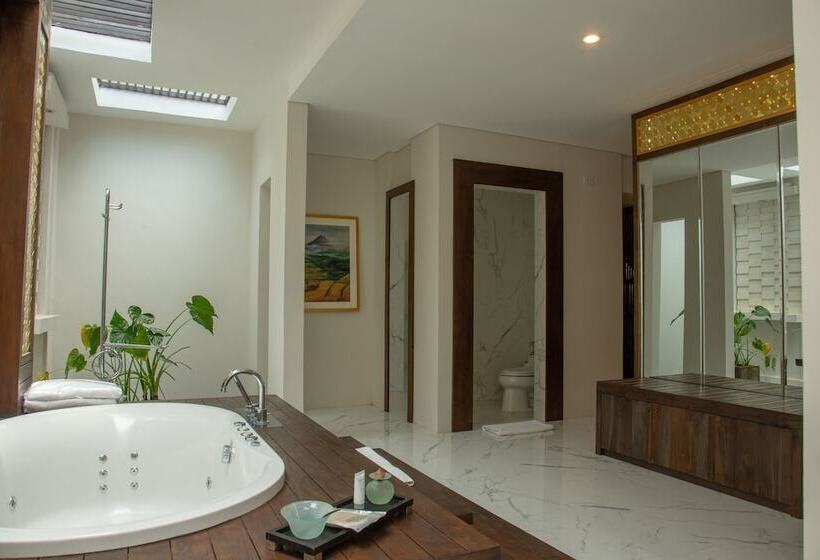 וילת 3 חדרי שינה עם בריכה, The Samaya Ubud