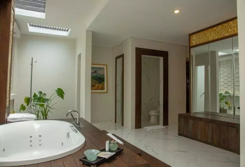 プール付３ベッドルーム　ビラ, The Samaya Ubud