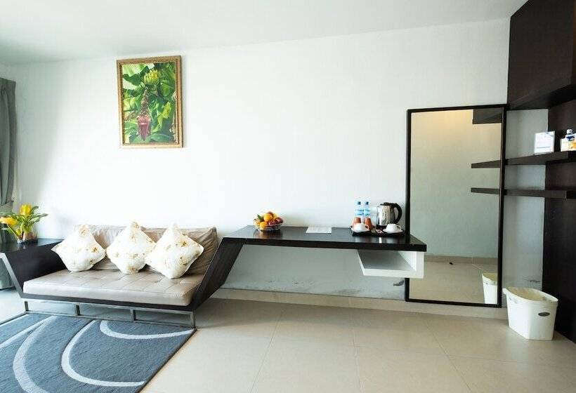 سوییت جونیور, Vogue Pattaya