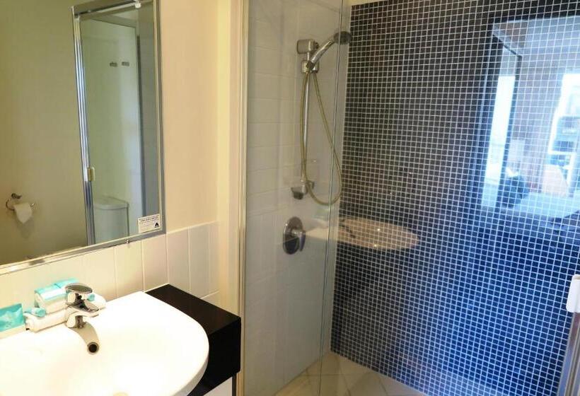 패밀리 아파트, Seachange Coolum Beach