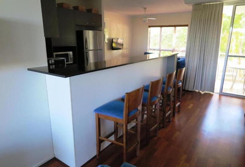 패밀리 아파트, Seachange Coolum Beach