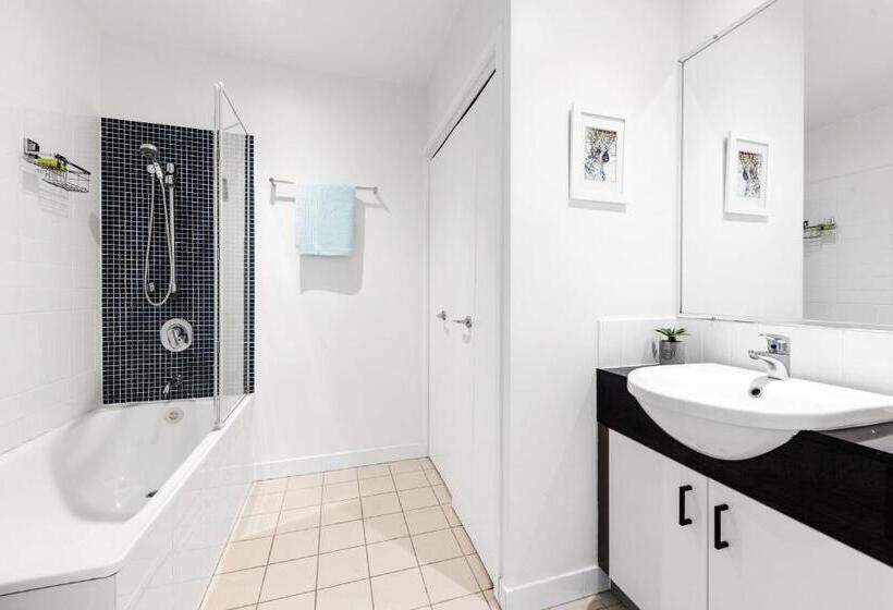 패밀리 아파트, Seachange Coolum Beach