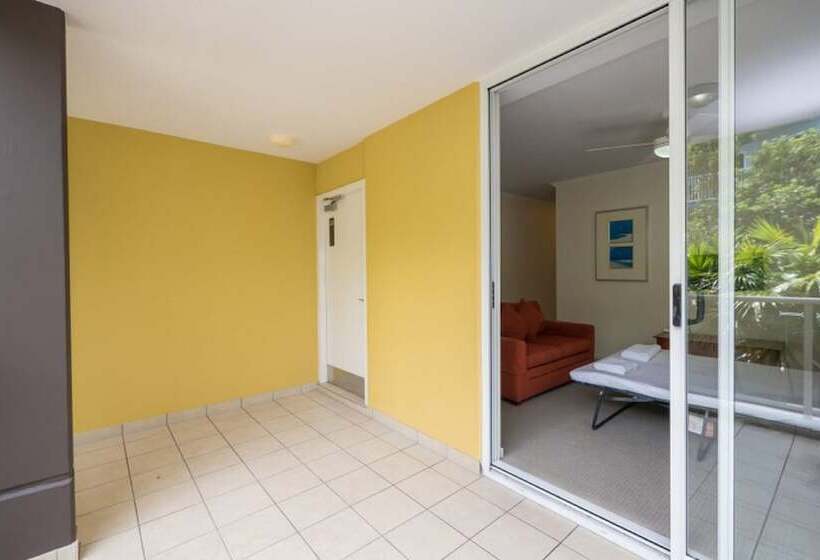 패밀리 아파트, Seachange Coolum Beach