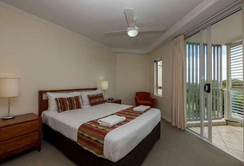 패밀리 아파트, Seachange Coolum Beach