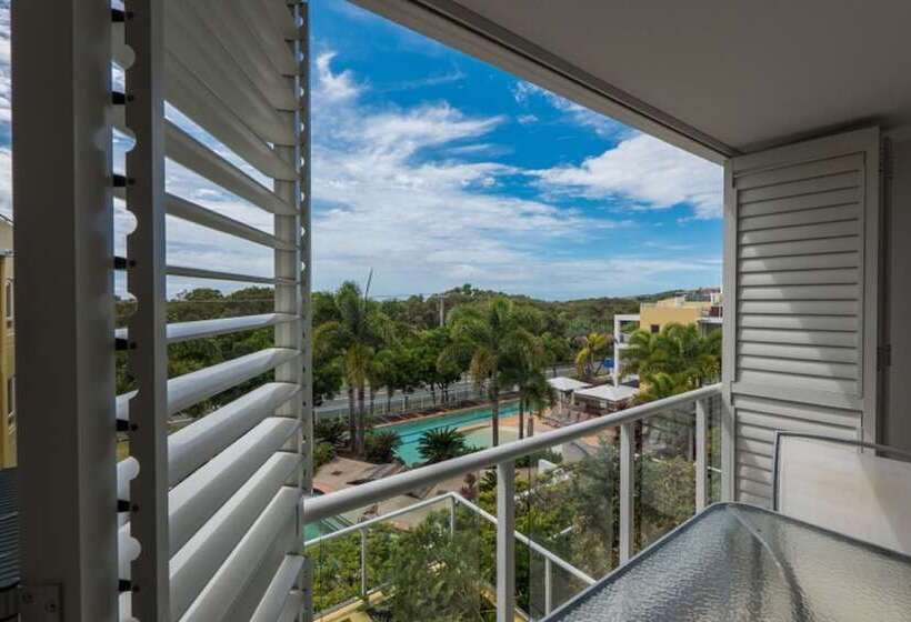 패밀리 아파트, Seachange Coolum Beach