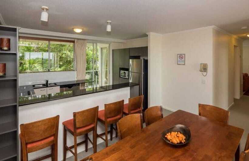 패밀리 아파트, Seachange Coolum Beach