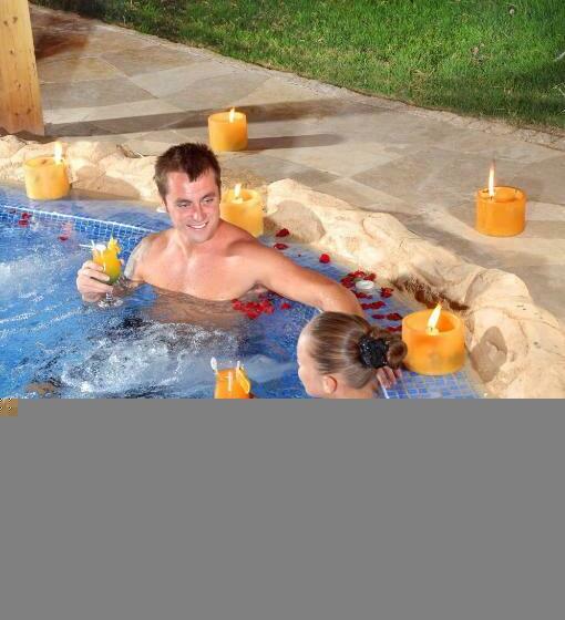 اتاق استاندارد با چشم‌انداز استخر, Xperience Sea Breeze Resort