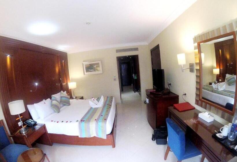 اتاق استاندارد با چشم‌انداز استخر, Xperience Sea Breeze Resort