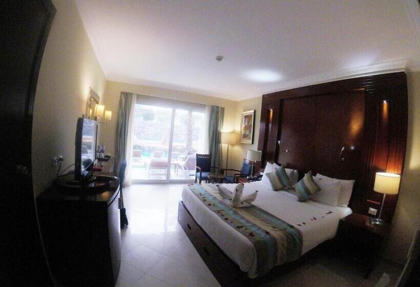 Standard swim-up room, Xperience Sea Breeze Resort