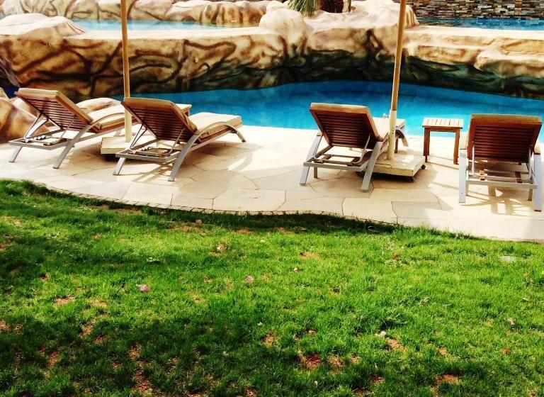 Standard swim-up room, Xperience Sea Breeze Resort