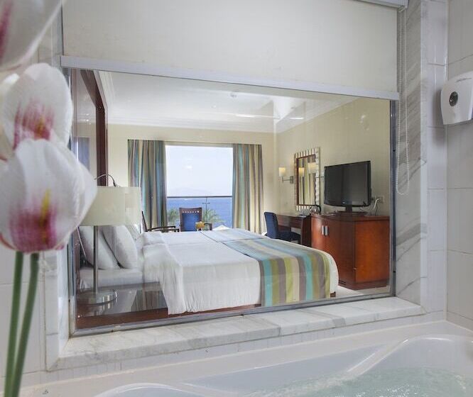 اتاق لوکس با چشم‌انداز دریا, Xperience Sea Breeze Resort