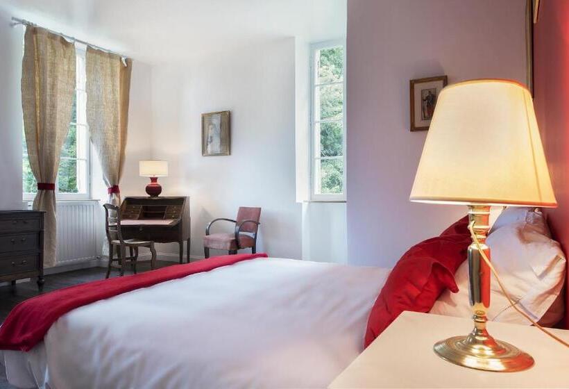 Полулюкс Вид на Сад, Château Le Méjean