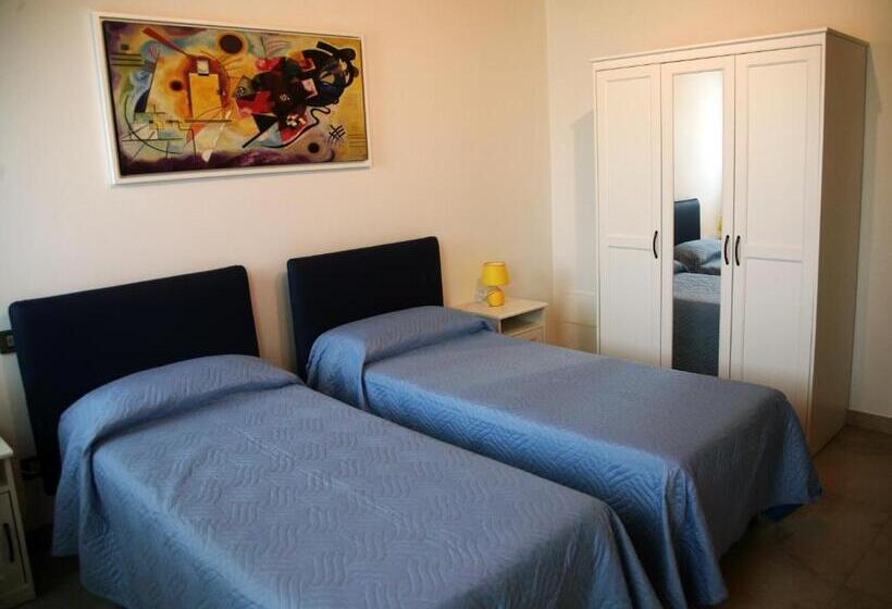Apartamento 2 Dormitórios, Ca  Vittori