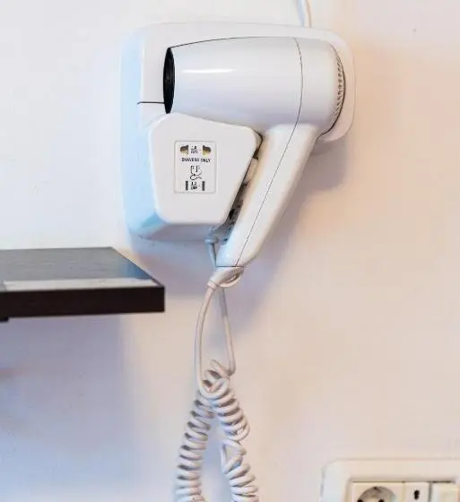 اتاق اکونومی, Center Walk Apartment And Room