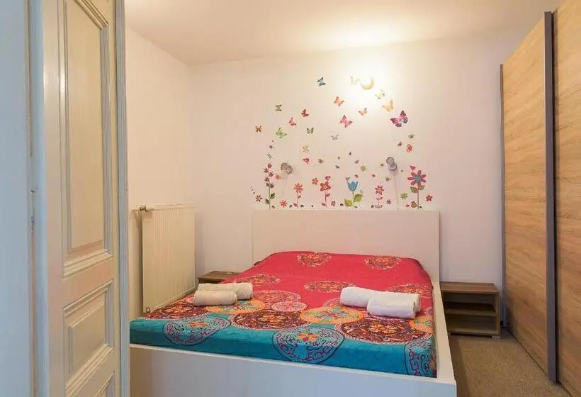 آپارتمان 1 خوابه همکف, Center Walk Apartment And Room