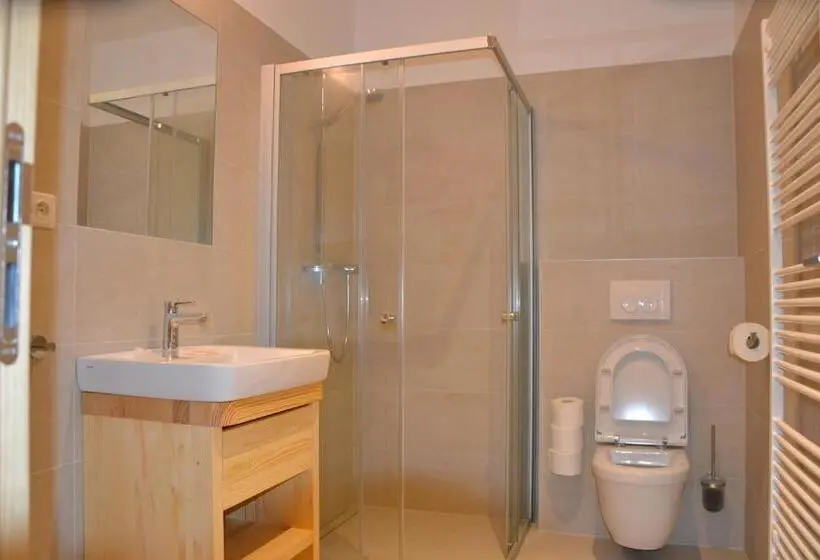 １ベッドルームアパートメント, Residence Post