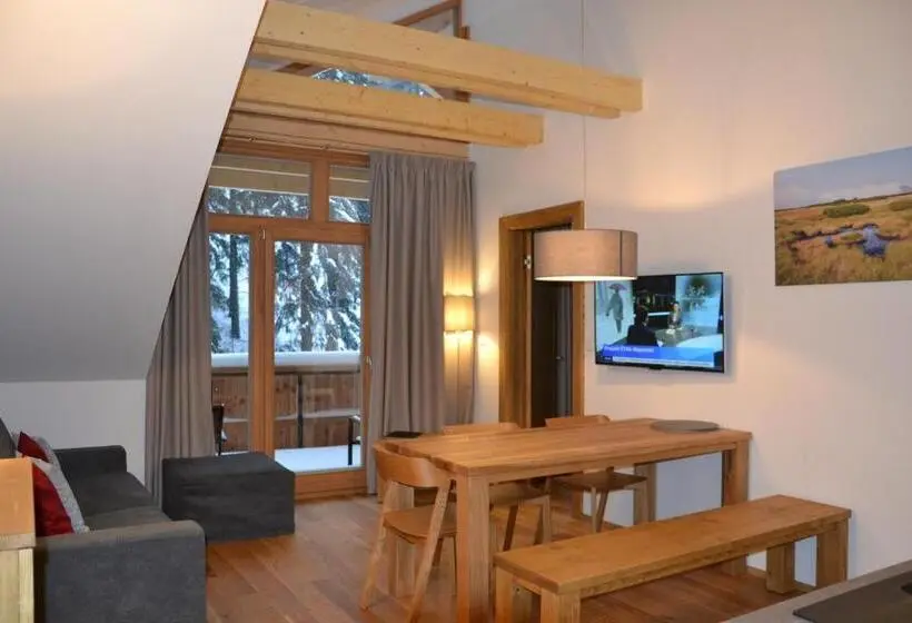 ２ベッドルームアパートメント, Residence Post