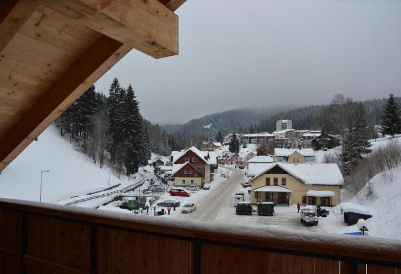 آپارتمان 2 خوابه, Residence Post