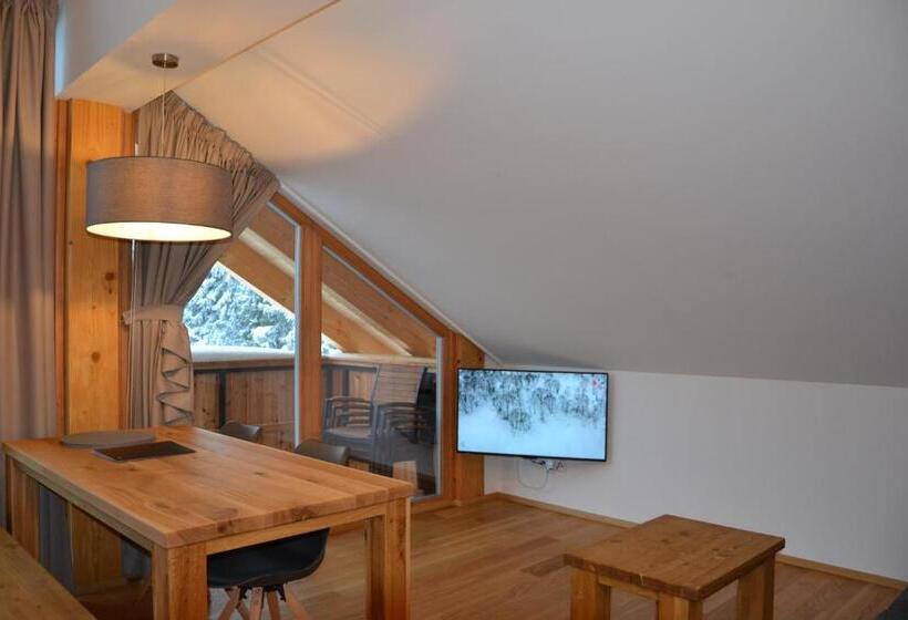 آپارتمان 1 خوابه, Residence Post