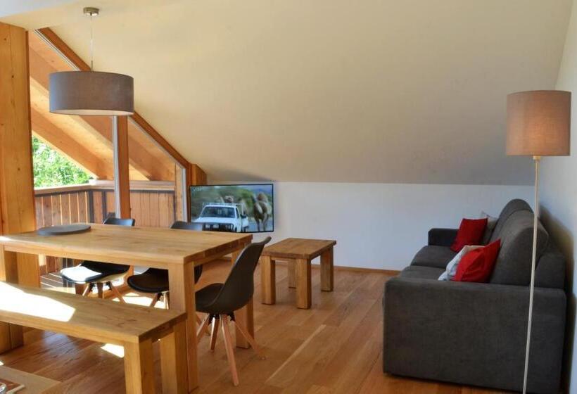 آپارتمان 2 خوابه, Residence Post