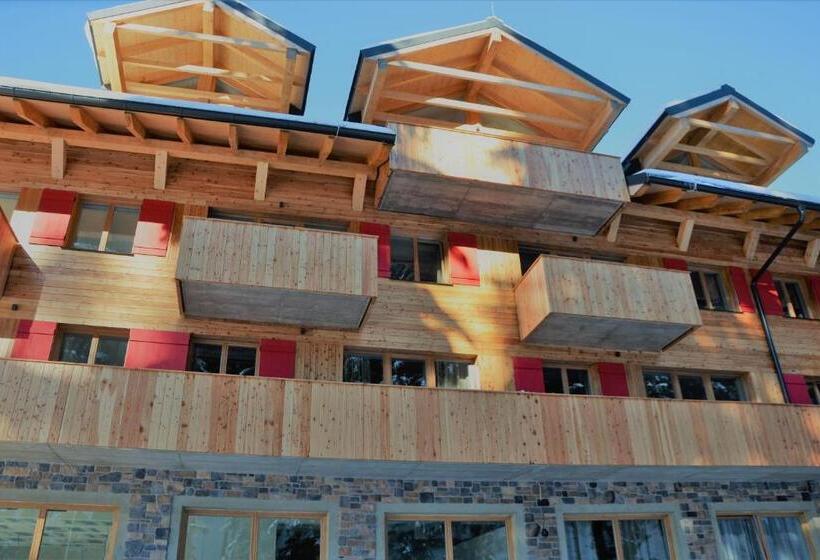 آپارتمان 2 خوابه, Residence Post