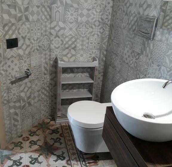 バルコニー付きスタンダードトリプルルーム, Via Pezza 100