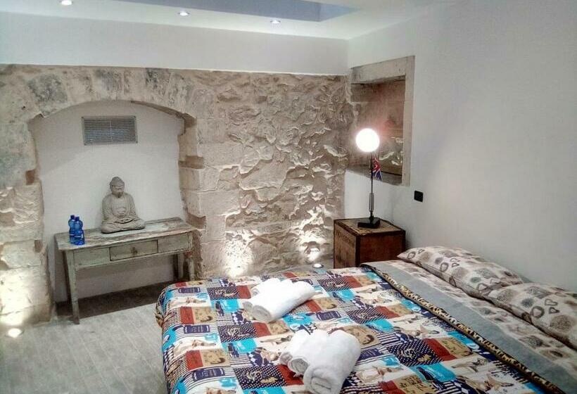 スタンダードルーム, Via Pezza 100