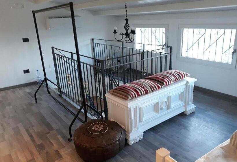 ファミリールーム, Via Pezza 100