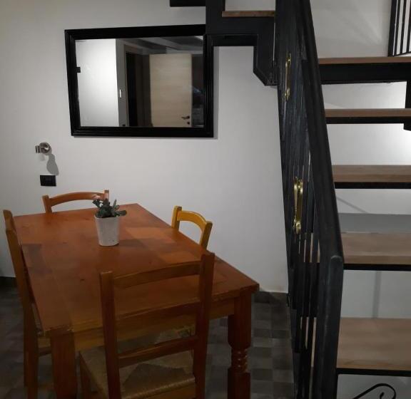 ファミリールーム, Via Pezza 100