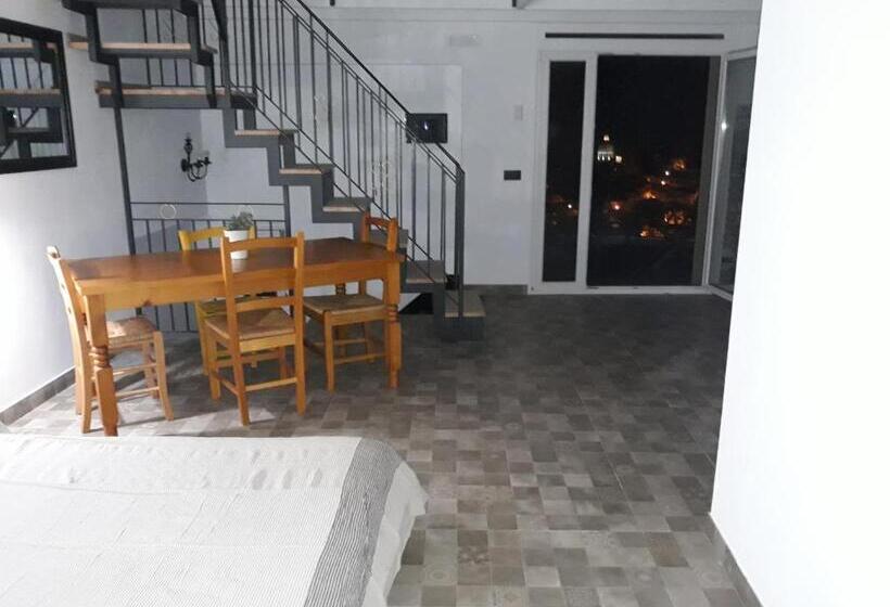 ファミリールーム, Via Pezza 100