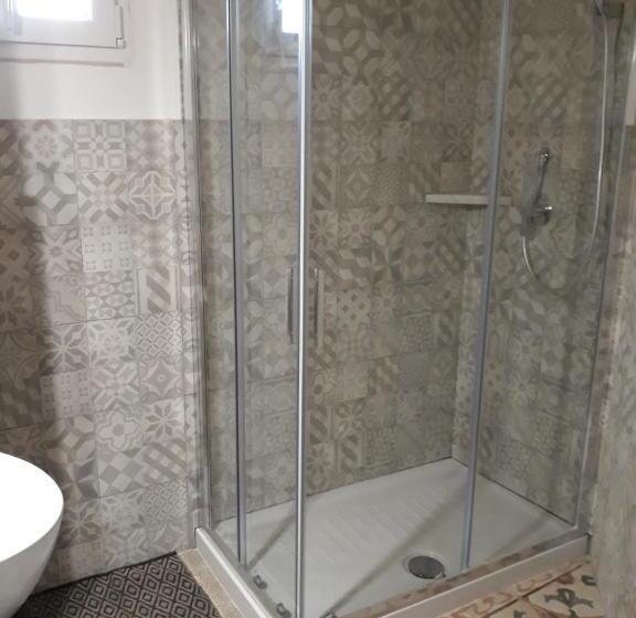 バルコニー付きスタンダードトリプルルーム, Via Pezza 100