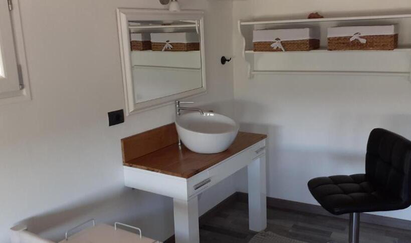 ファミリールーム, Via Pezza 100