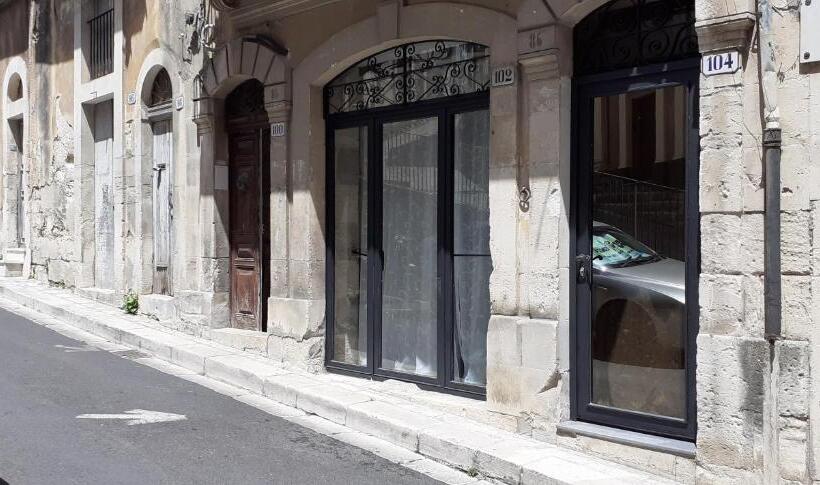 テラス付きスタンダードルーム, Via Pezza 100