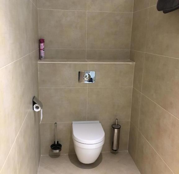 اتاق استاندارد با چشمانداز باغ, Chambre élégante Lisa