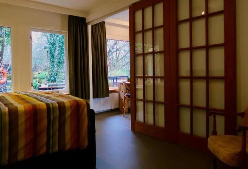 デラックスルーム, B&b De Leeuw