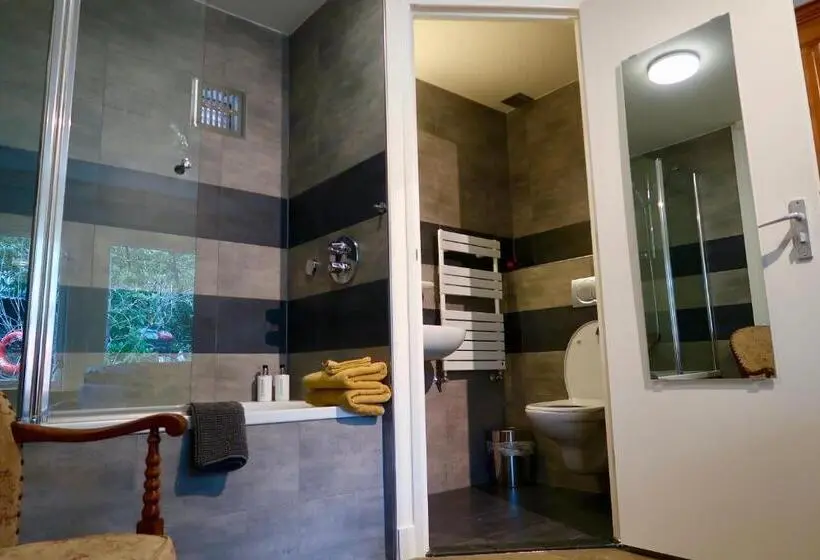 デラックスルーム, B&b De Leeuw