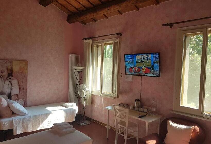 标准三人间外部浴室, La Casa Di Pilar