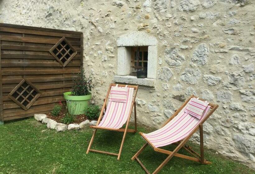 Номер Стандарт Вид на Сад, Villanath