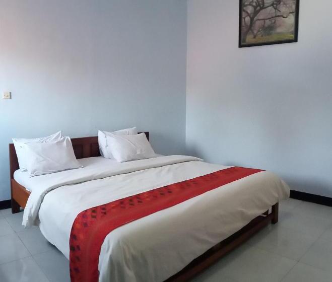 标准间, Ilhami Blitar