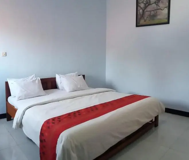 Chambre Standard, Ilhami Blitar