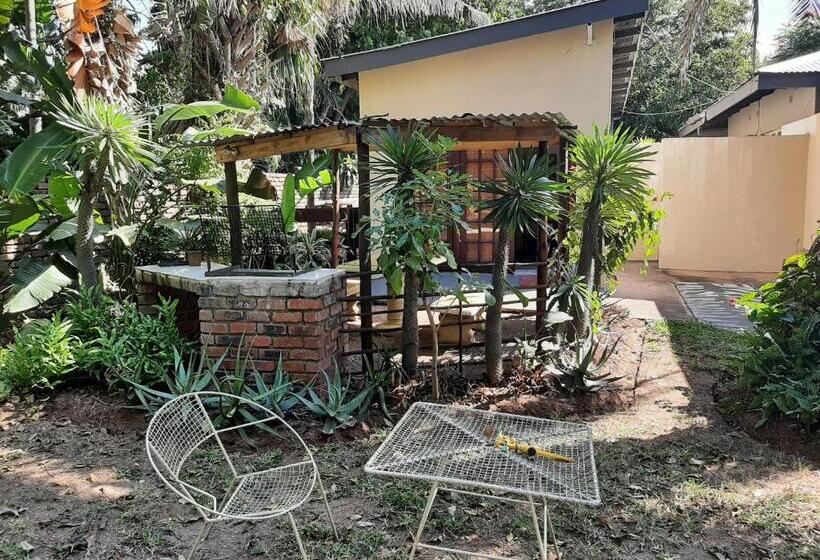 غرفة عائلية, Elephant Walk Guesthouse And Back Packers
