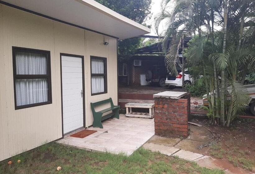 חדר בסיסי, Elephant Walk Guesthouse And Back Packers